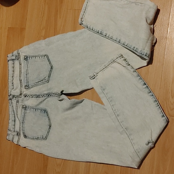 ✅Bluefaith Distressed Jeans - Picture 4 of 4